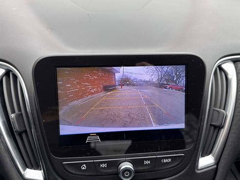 Used 2020 Chevrolet Malibu LT image 19