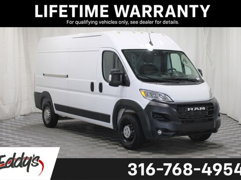 Used 2025 RAM ProMaster 2500 w/ Convenience Group FWD image 1