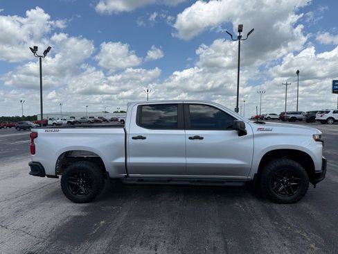Used 2021 Chevrolet Silverado 1500 LT Trail Boss w/ LPO, Dark Essentials Package image 5
