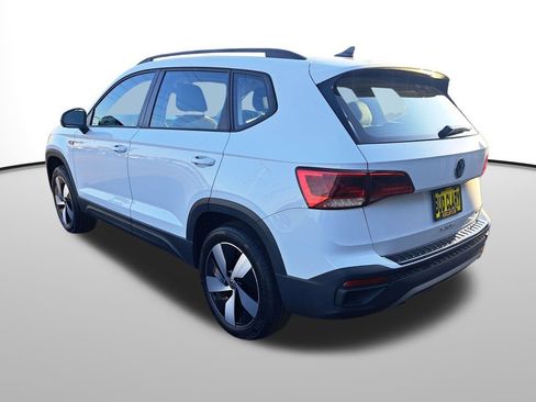 Used 2024 Volkswagen Taos S image 8