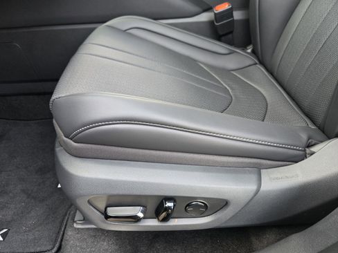 New 2026 Lexus TX 500h AWD image 19