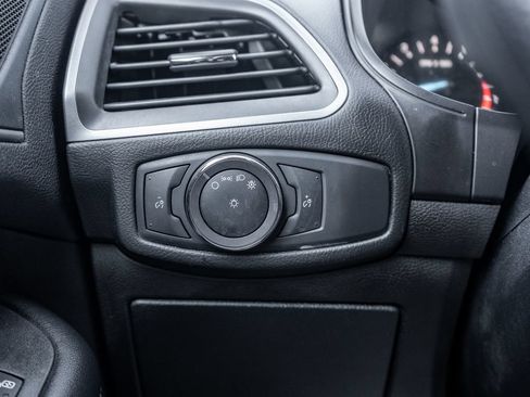Used 2018 Ford Edge SE AWD/4WD image 19