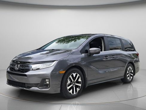 Certified 2025 Honda Odyssey EX-L image 9
