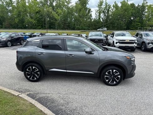 Certified 2025 Nissan Kicks SV AWD/4WD image 19