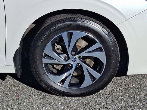 Used 2022 Subaru Legacy Premium image 11