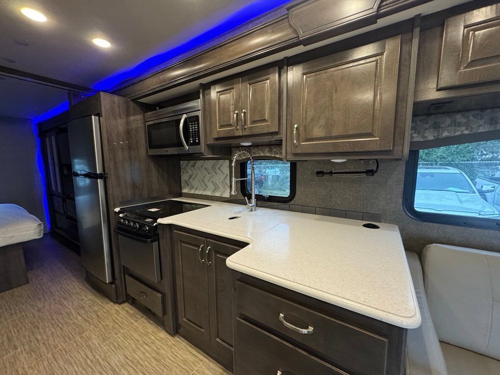 Used 2017 Ford E-450 and Econoline 450 Super Duty w/ Motorhome Prep Package RWD image 33