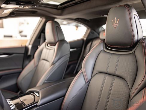 Used 2024 Maserati Ghibli Modena Q4 AWD/4WD image 19