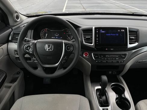 Certified 2018 Honda Pilot EX image 11