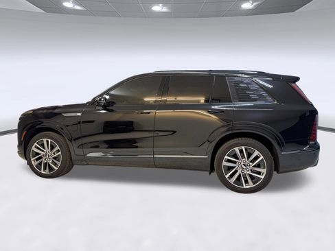 Used 2026 Cadillac Vistiq Sport AWD/4WD image 2