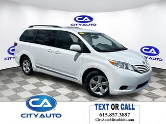 Used 2017 Toyota Sienna LE FWD video 1