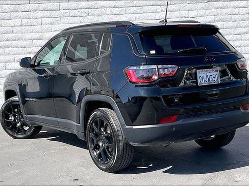 Certified 2023 Jeep Compass Latitude AWD/4WD image 10