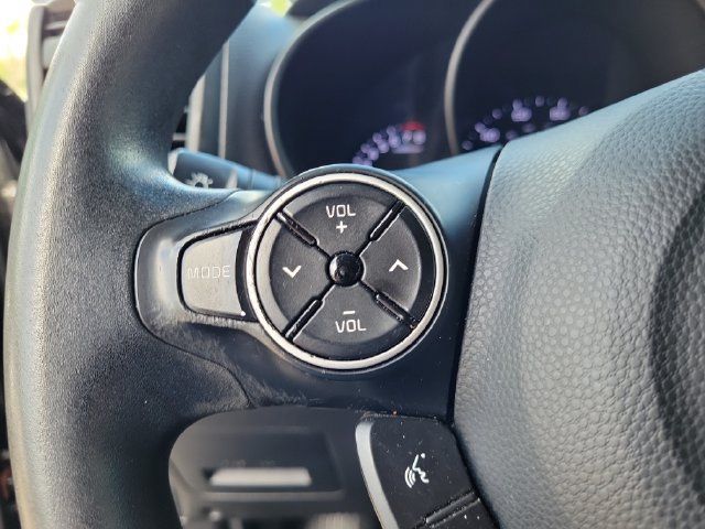 Used 2018 Kia Soul FWD image 23