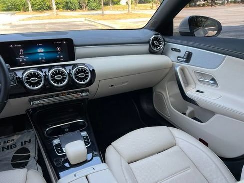 Used 2020 Mercedes-Benz CLA 250 image 29