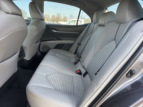Used 2022 Toyota Camry SE image 28