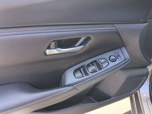 Used 2025 Nissan Sentra SV FWD image 11