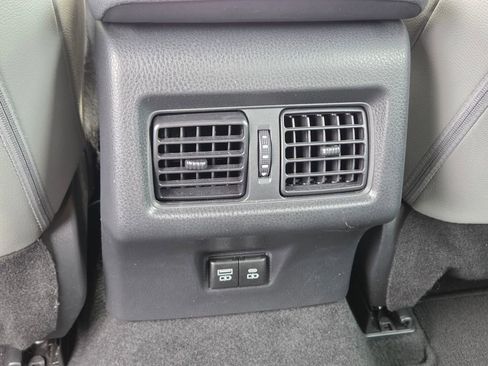 Used 2025 Toyota Camry SE w/ Convenience Package FWD image 15