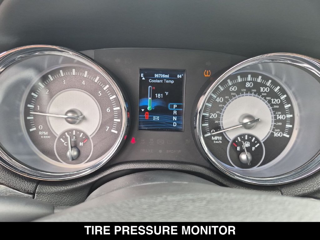 Used 2013 Chrysler 300 C RWD image 19