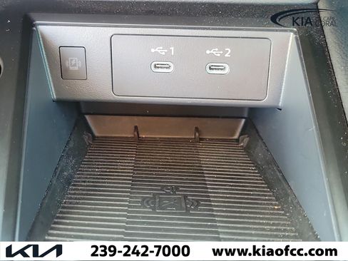 Used 2025 Nissan Kicks SR FWD image 28