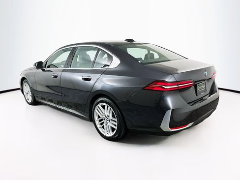 Used 2025 BMW 530i image 5
