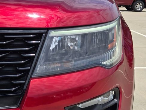 Used 2019 Ford Explorer Sport w/ Equipment Group 401A AWD/4WD image 33