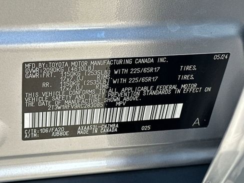 Used 2024 Toyota RAV4 XLE FWD image 33