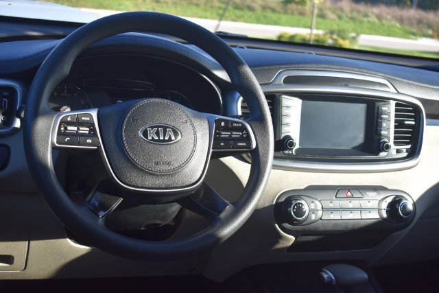 Used 2019 Kia Sorento FWD image 19