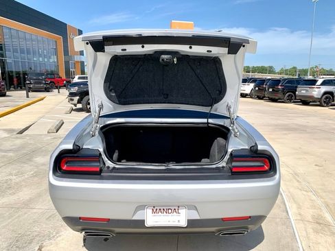 Used 2022 Dodge Challenger R/T RWD image 17