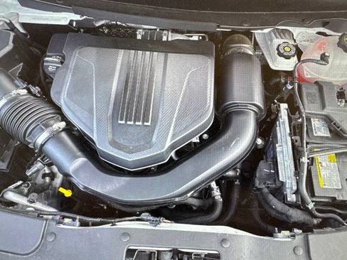 Used 2025 Chevrolet Traverse RS AWD/4WD image 19