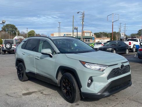 Used 2019 Toyota RAV4 XLE image 16