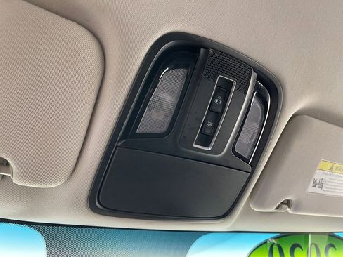 Used 2020 Kia Sorento AWD V6 image 28