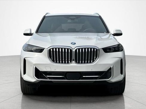 Used 2024 BMW X5 xDrive50e w/ Parking Assistance Package AWD/4WD image 8