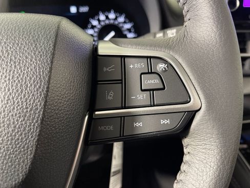 New 2026 Toyota Sienna XLE FWD image 27