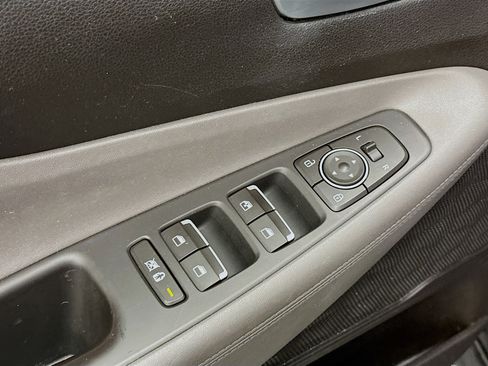 Used 2019 Hyundai Santa Fe SE AWD/4WD image 15