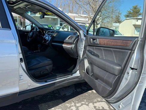 Used 2019 Subaru Outback 2.5i Limited image 23