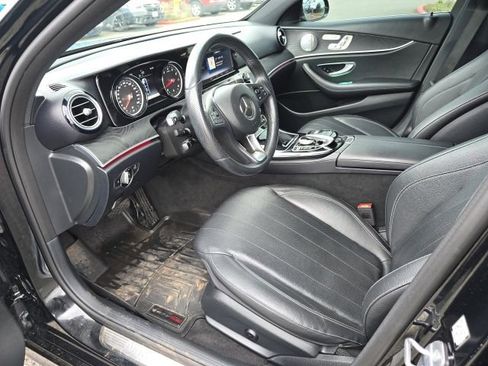 Used 2017 Mercedes-Benz E 300 4MATIC image 17