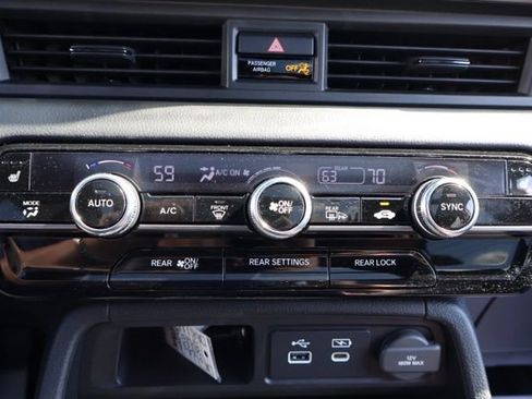 Used 2024 Honda Pilot TrailSport image 30