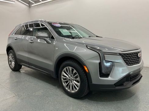 Used 2024 Cadillac XT4 Premium Luxury AWD/4WD image 8