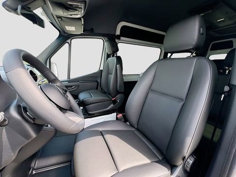 New 2025 Mercedes-Benz Sprinter 2500 image 10