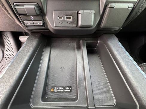 Used 2020 GMC Sierra 1500 AT4 w/ AT4 Premium Package image 29