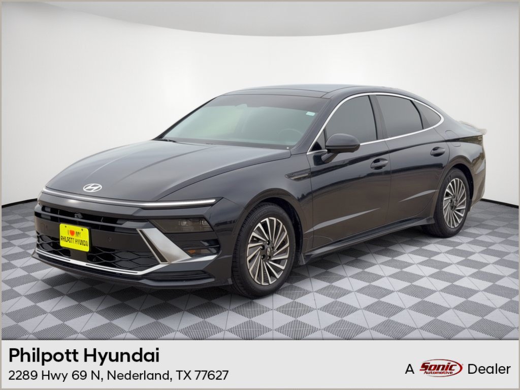 Certified 2025 Hyundai Sonata Limited FWD image 1