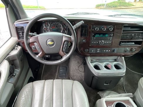 Used 2012 Chevrolet Express 2500 LT RWD image 12