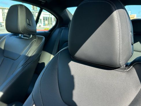 Used 2023 BMW 330i Sedan w/ Parking Assistance Package RWD image 14