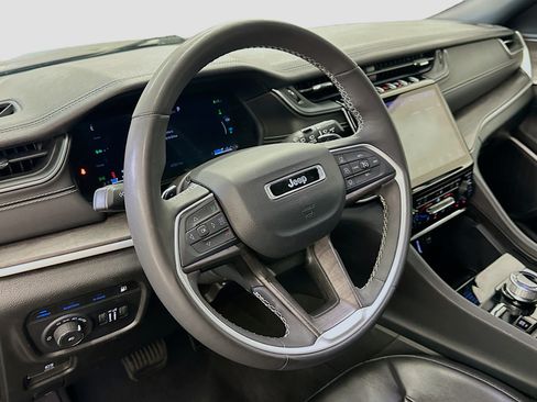 Used 2024 Jeep Grand Cherokee Limited 4xe AWD/4WD image 18