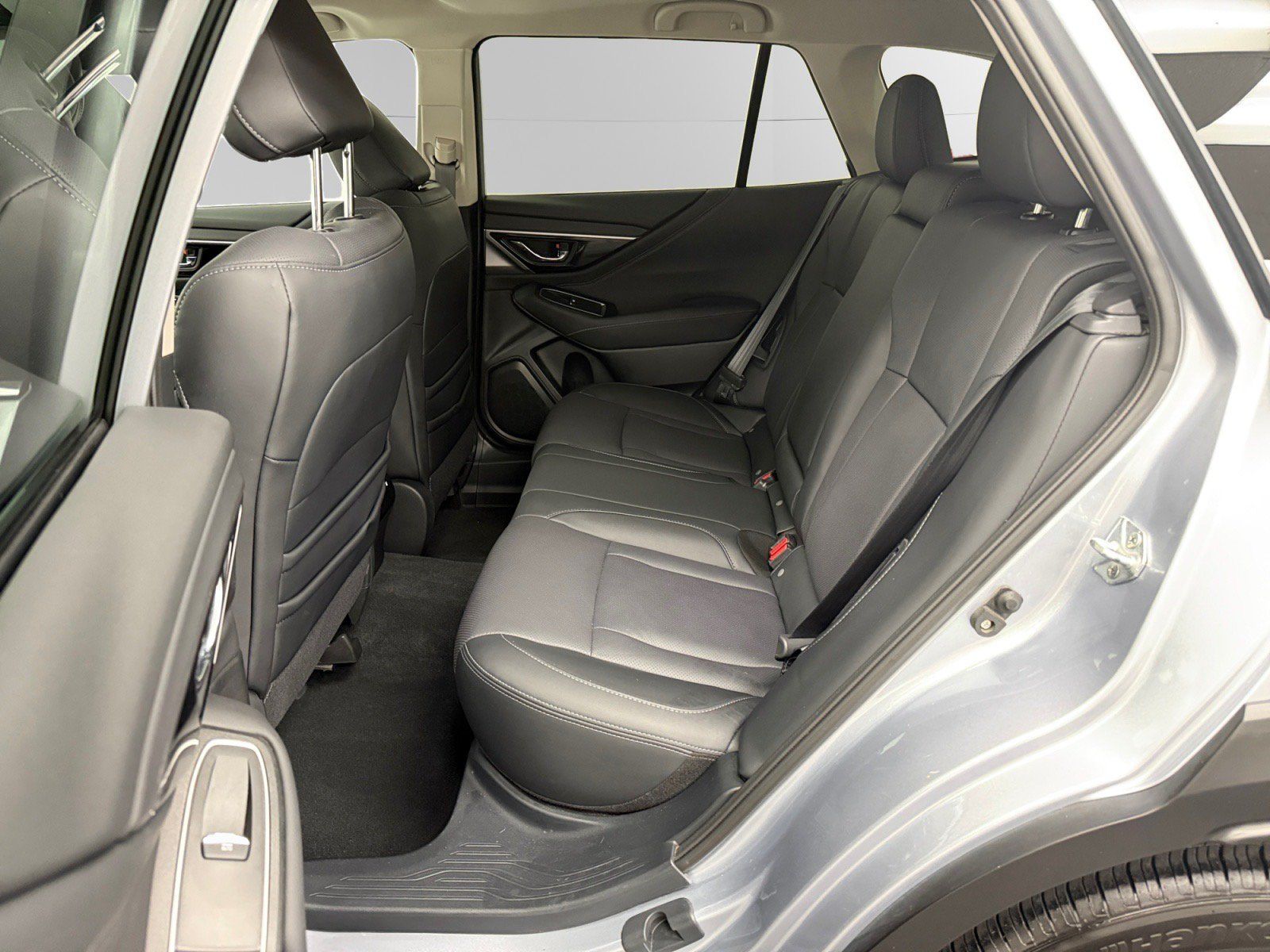 Used 2024 Subaru Outback Limited AWD/4WD image 13