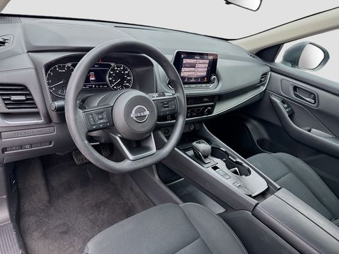 Used 2024 Nissan Rogue S FWD image 7