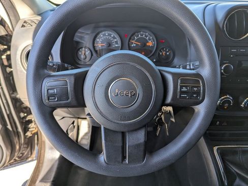 Used 2014 Jeep Patriot Sport image 22