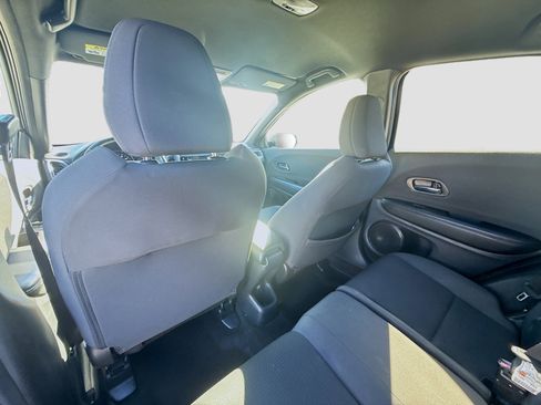 Certified 2021 Honda HR-V Sport image 23