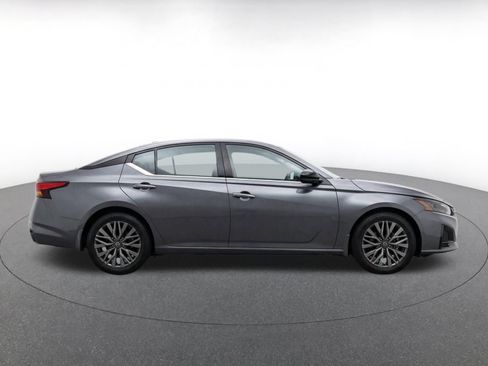 Used 2026 Nissan Altima 2.5 SV FWD image 8