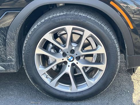 Used 2022 BMW X6 xDrive40i w/ Executive Package image 9
