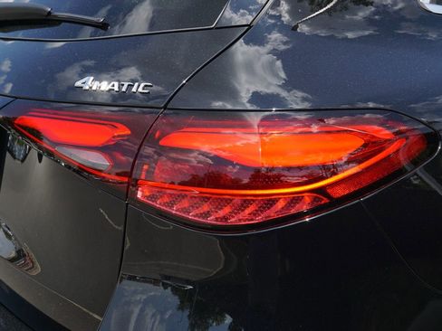 Certified 2025 Mercedes-Benz GLC 300 4MATIC image 15